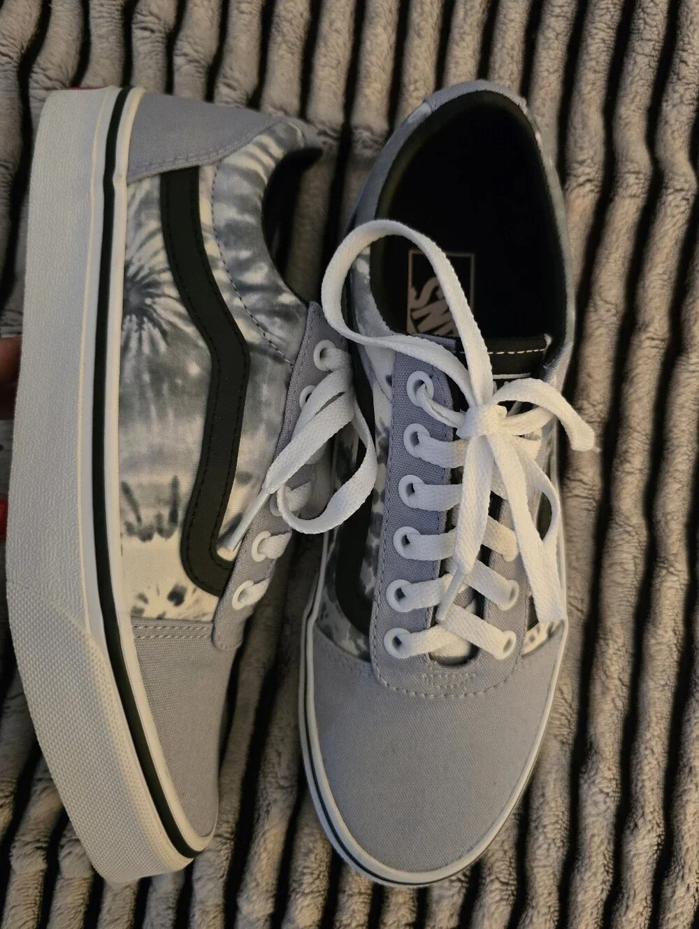 Vans 'Ward' Low-Top Sneakers in Light Gray & Black Tie Dye (W 8.0)